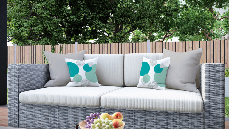 Circles Aqua Quick Dry Outdoor Cushion