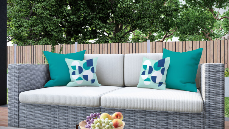 Geo Circle Aqua Quick Dry Outdoor Cushion